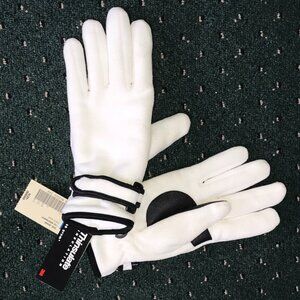 🧤 White Fleece Gloves with Black Grip & Adjustable Straps – NWT